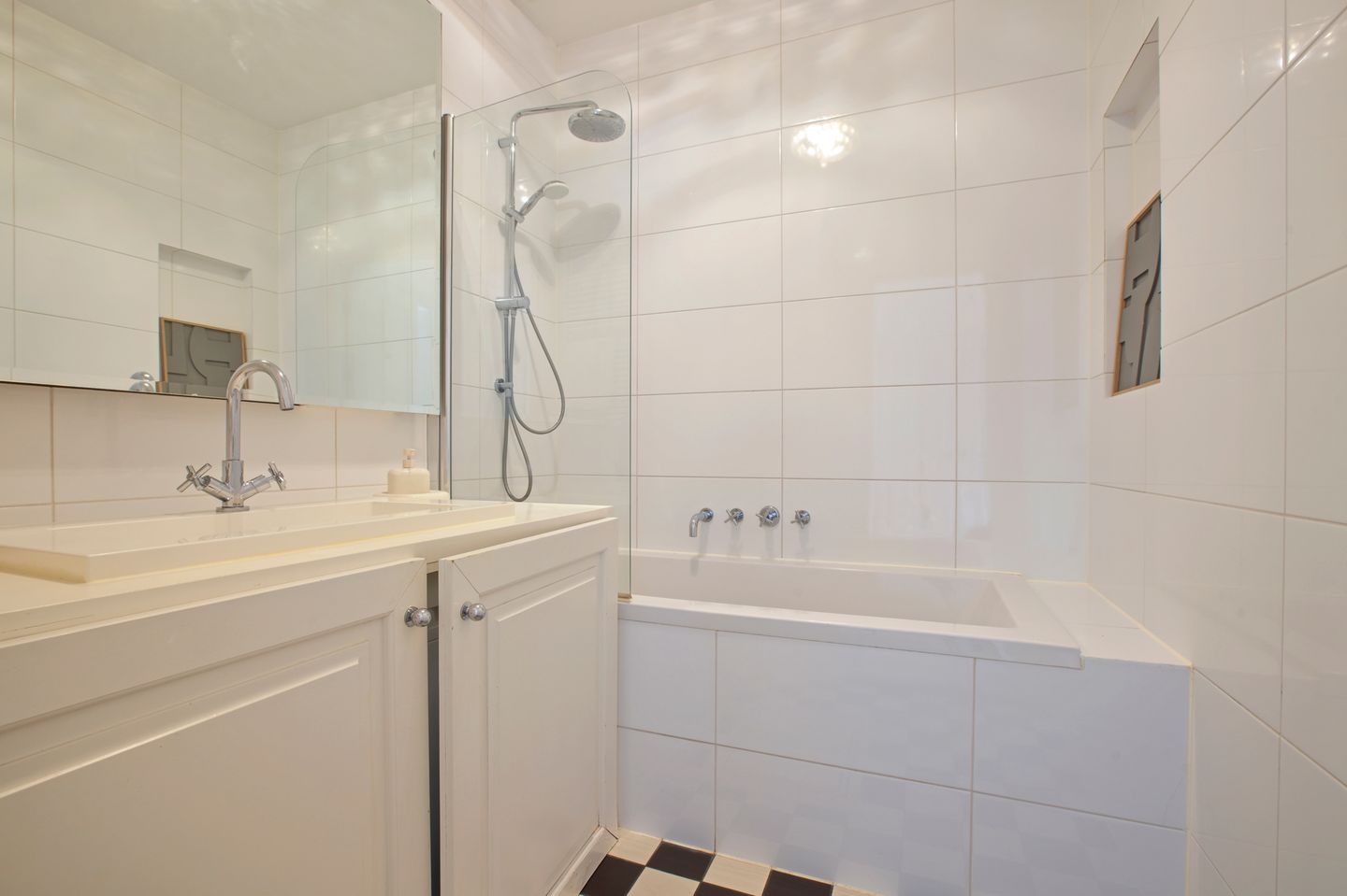 Photo 14 of Anna van den Vondelstraat 15-B