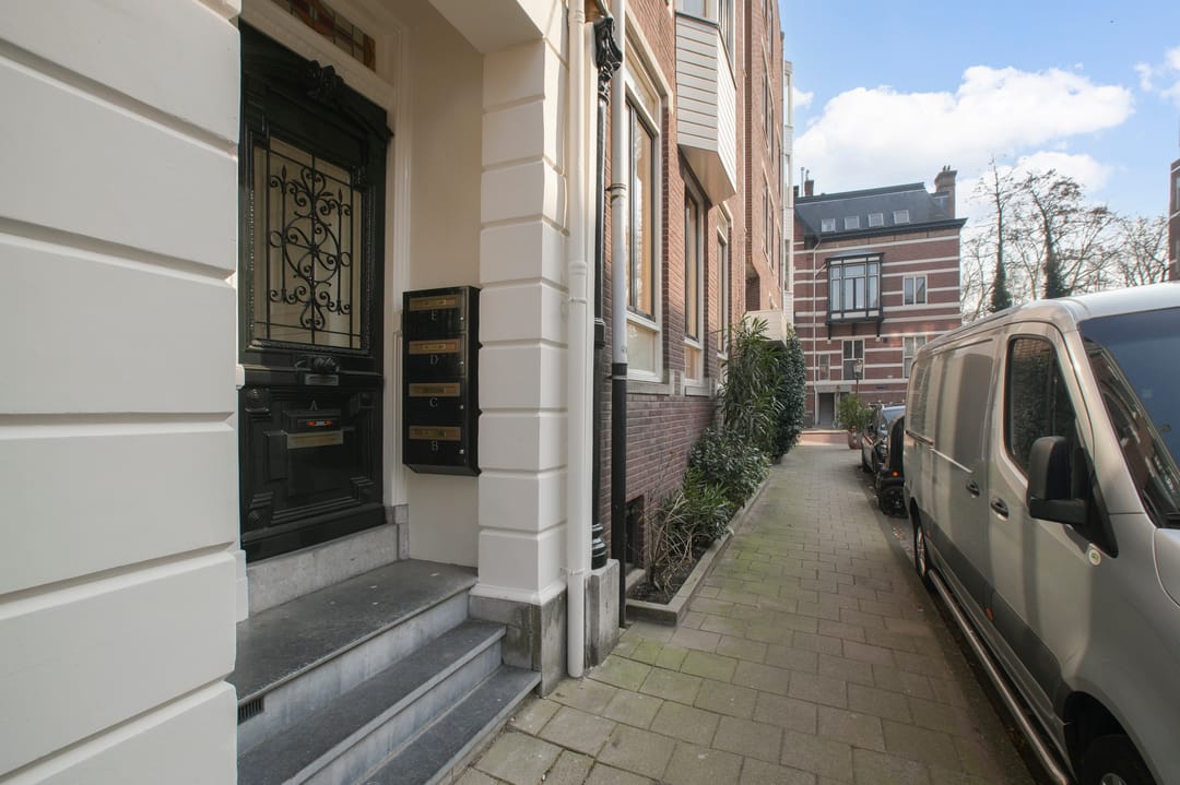 Photo 16 of Anna van den Vondelstraat 15-B