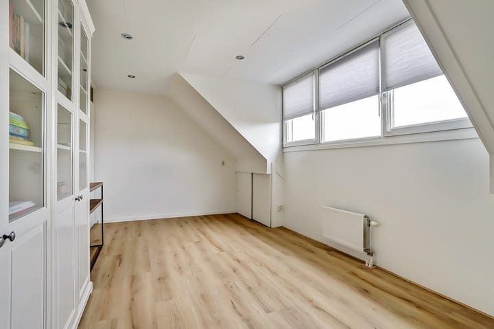 Photo 33 of Halifaxstraat 7