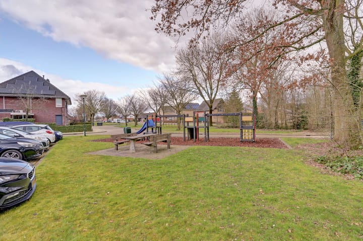 Photo 44 of Halifaxstraat 7