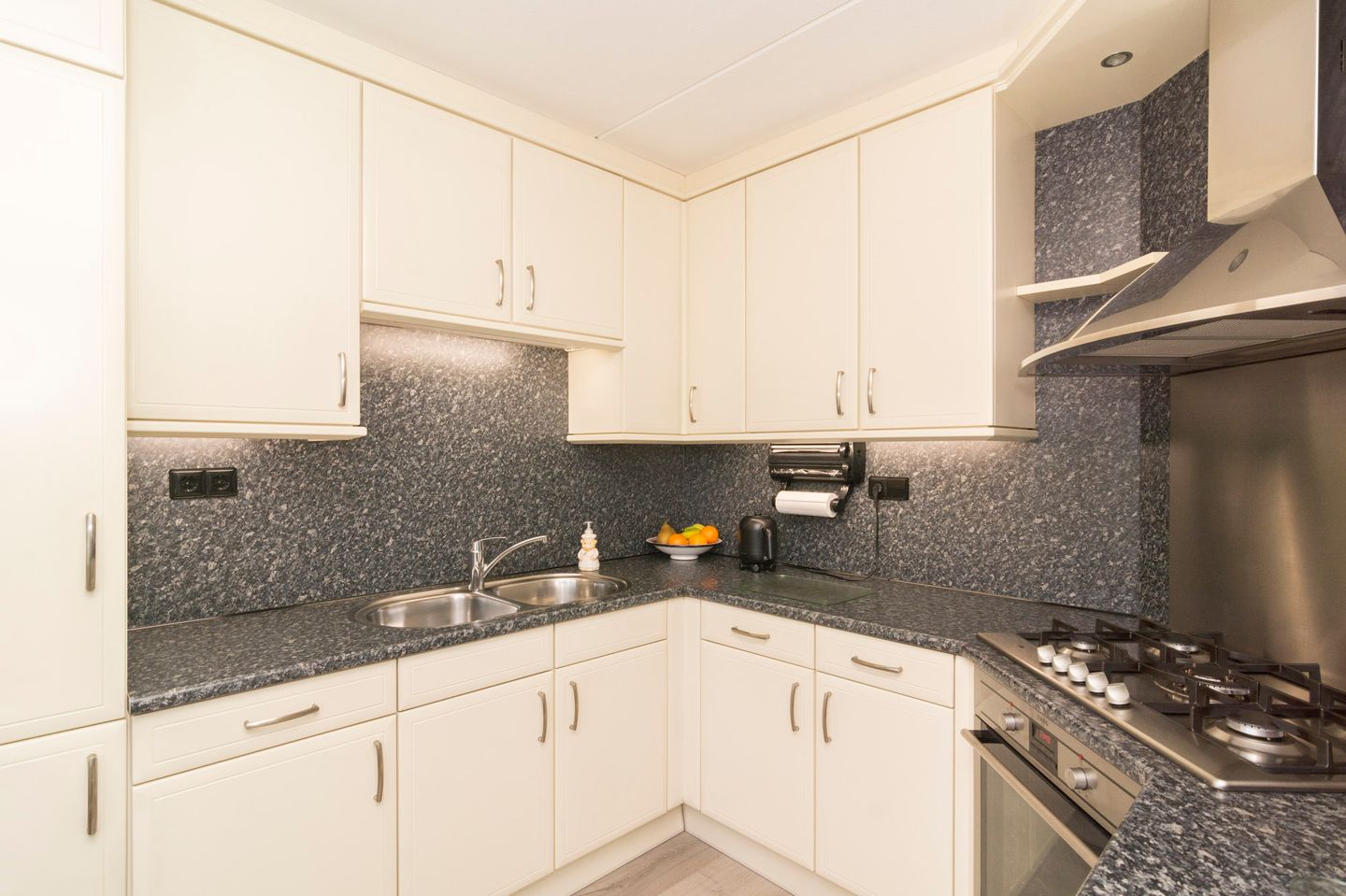 Foto 10 van Hoveniersberg 97