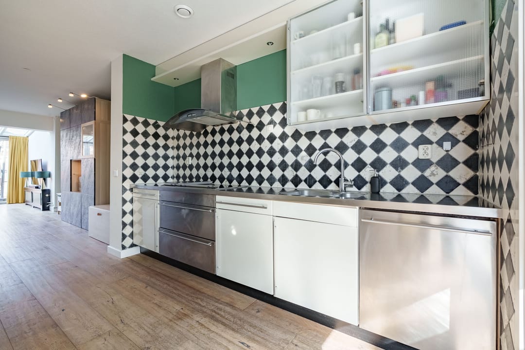 Photo 11 of Herman de Manhove 88