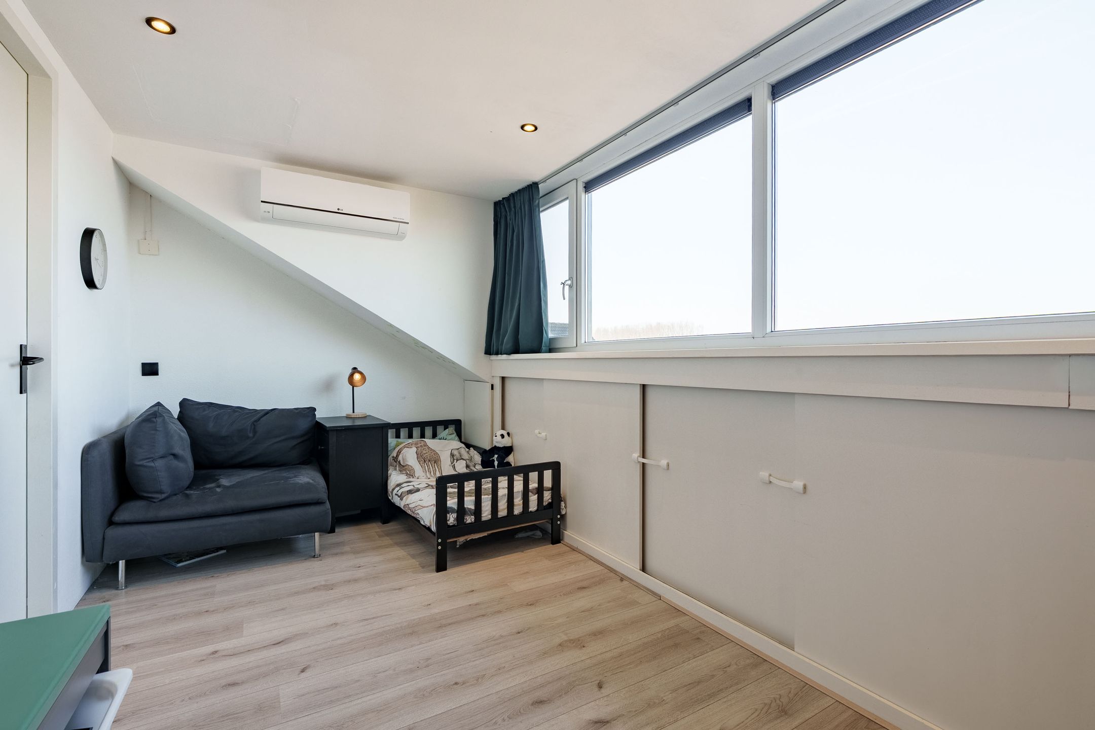 Photo 21 of Herman de Manhove 88