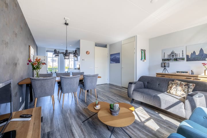 Foto 10 van Bloemenweg 19-A