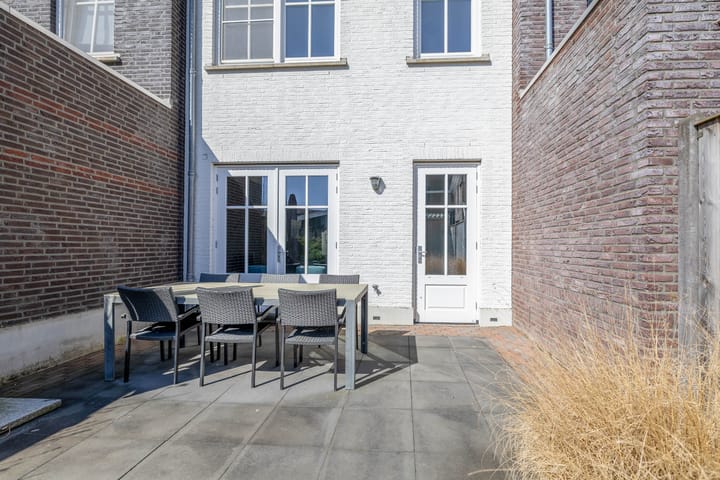 Foto 28 van Bloemenweg 19-A