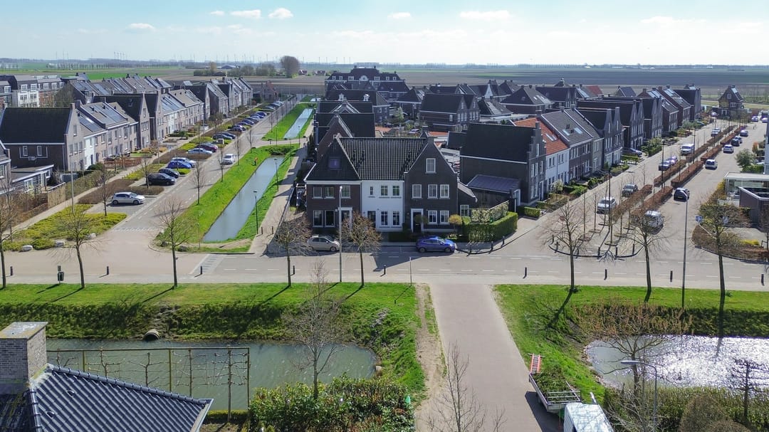 Foto 32 van Bloemenweg 19-A