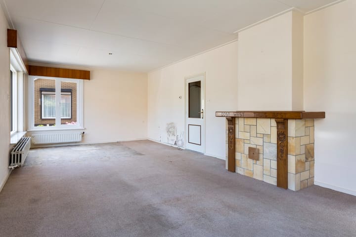 Foto 11 van Mgr. de Backerestraat 1