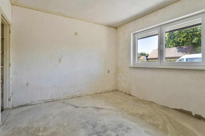 Foto 12 van Mgr. de Backerestraat 1