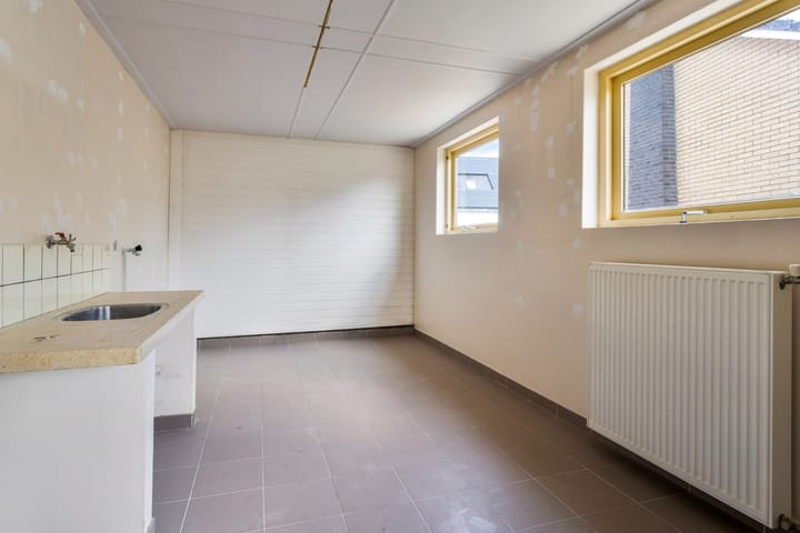 Foto 16 van Mgr. de Backerestraat 1