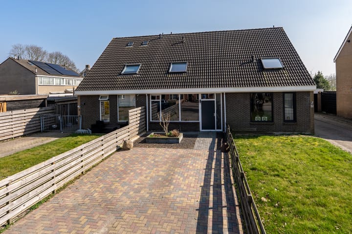 Foto 43 van Rozenlaan 17