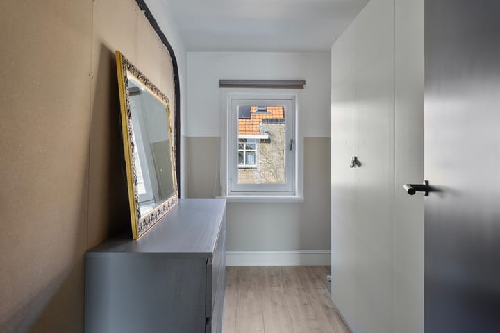 Foto 30 van Jan van der Leestraat 8