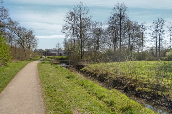 Foto 65 van Sportlaan 2