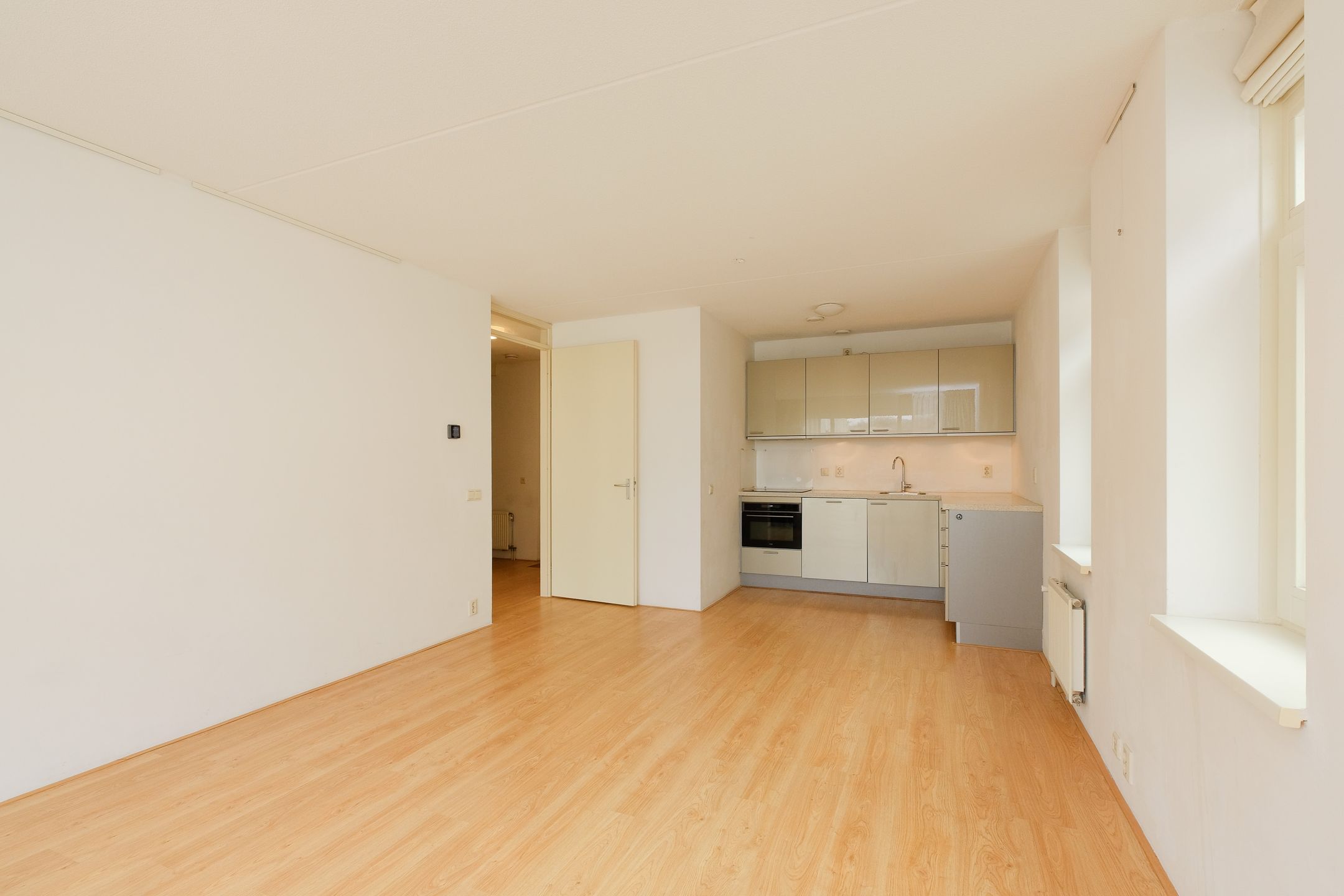 Photo 3 of Traaij 12-C