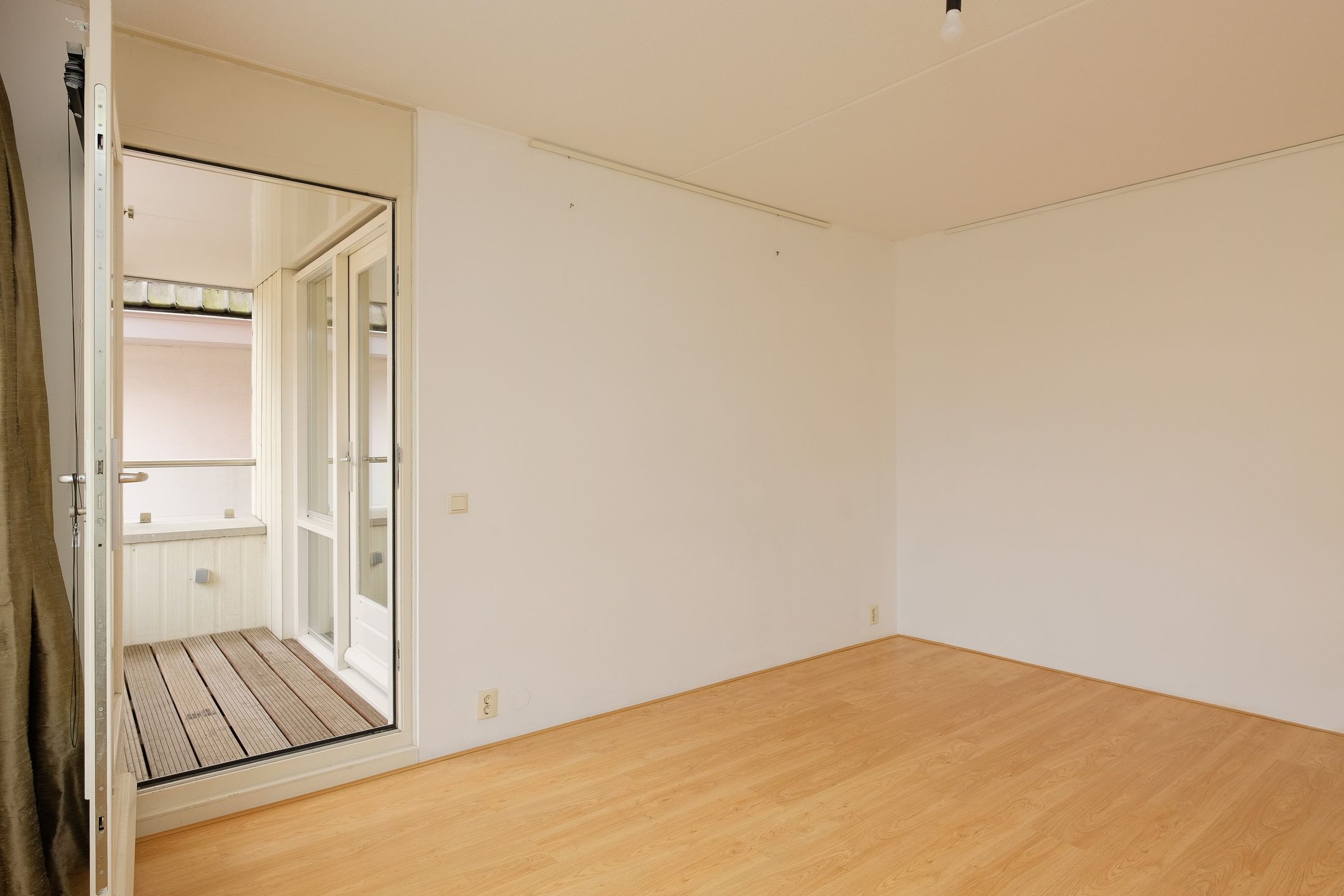 Photo 6 of Traaij 12-C