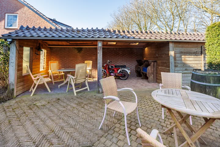 Foto 40 van Houtgraveur 2