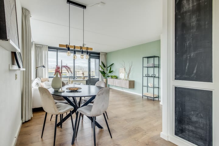 Foto 14 van Linschotensingel 1-HA