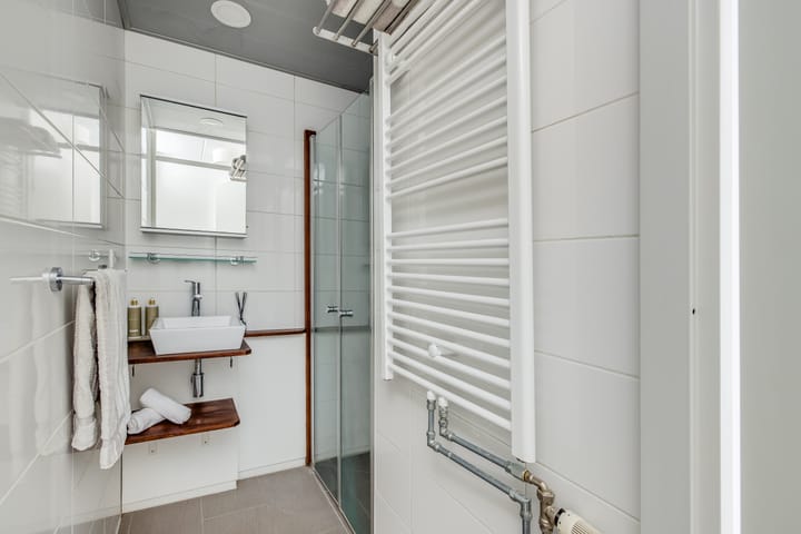 Foto 21 van Linschotensingel 1-HA