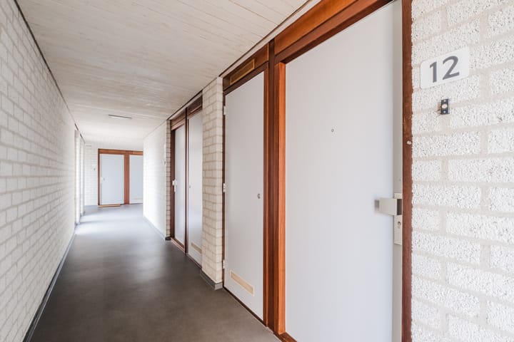 Foto 10 van De Bus 12