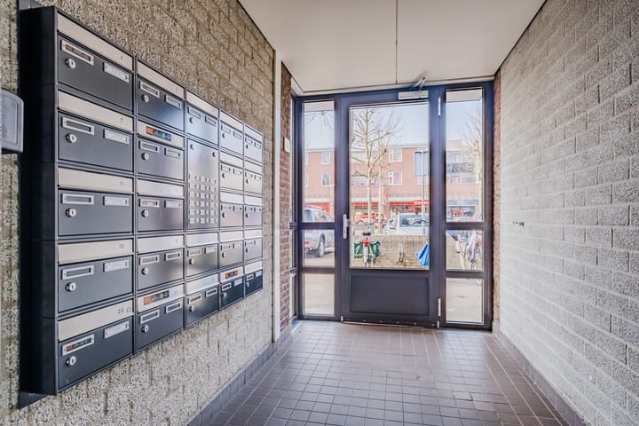 Foto 8 van De Bus 12