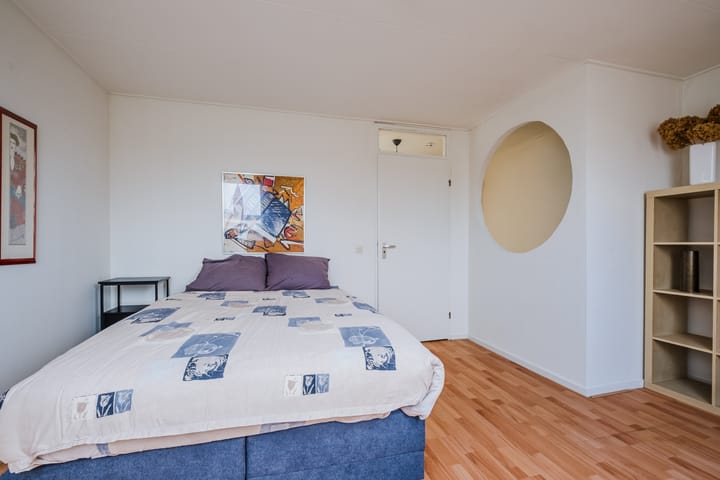 Foto 25 van De Bus 12