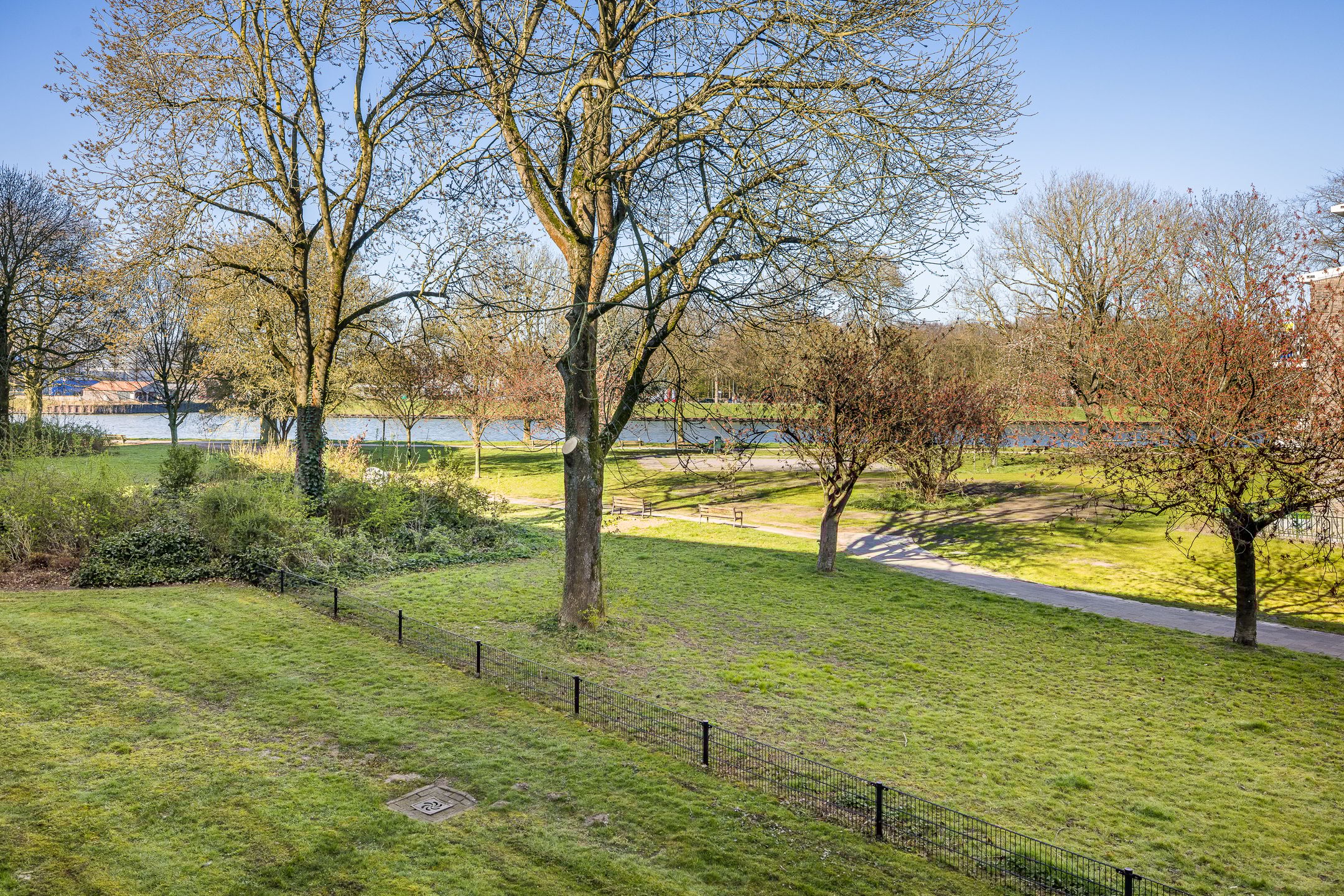 Photo 3 of Hendrika van Tussenbroeklaan 52