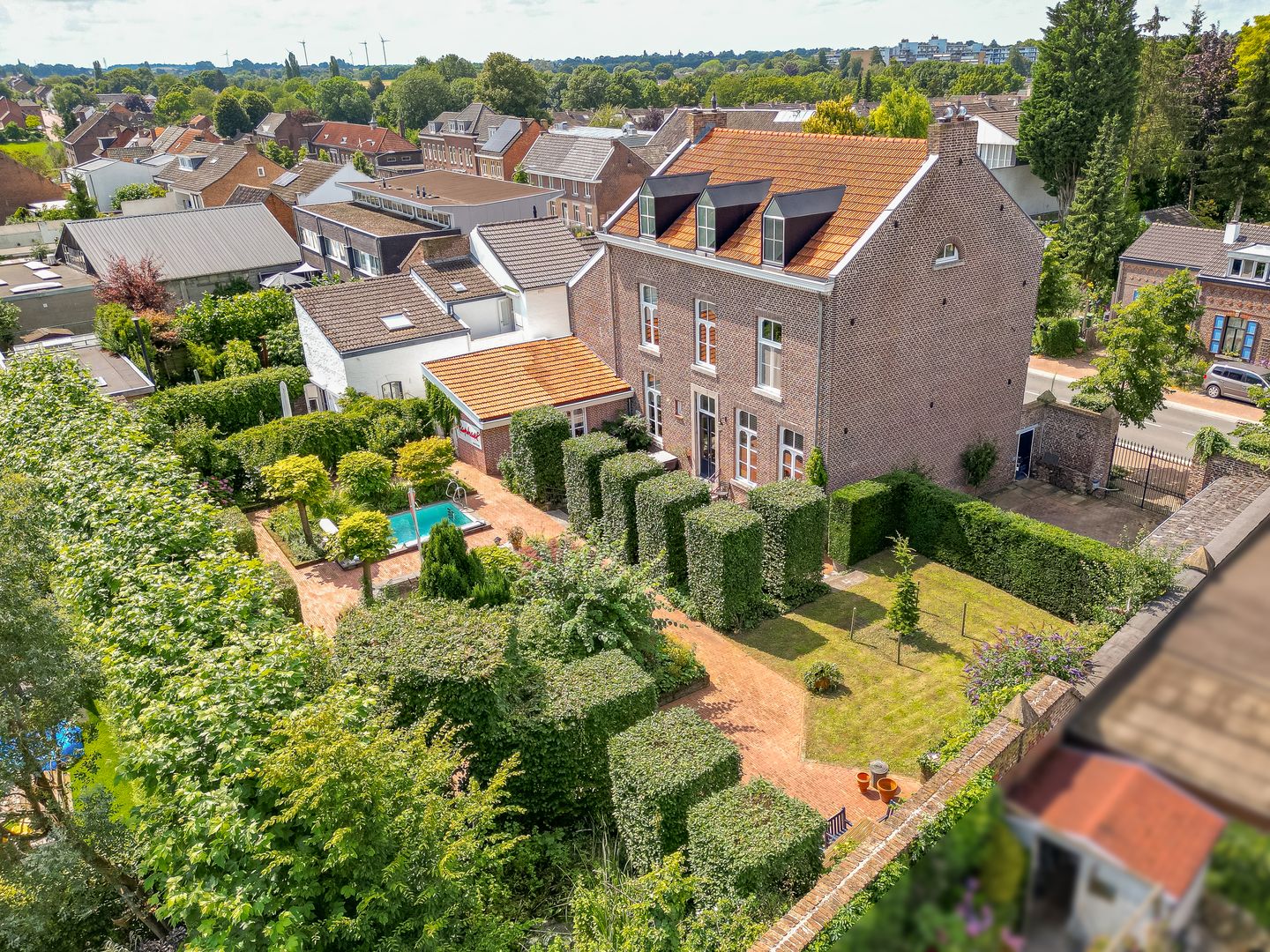 Foto 1 van Tongerseweg 241