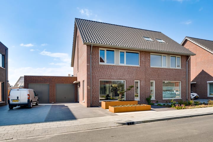 Foto 1 van De Tegelarije 1-B