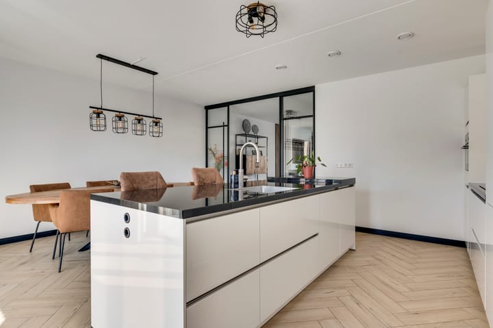 Foto 20 van De Tegelarije 1-B