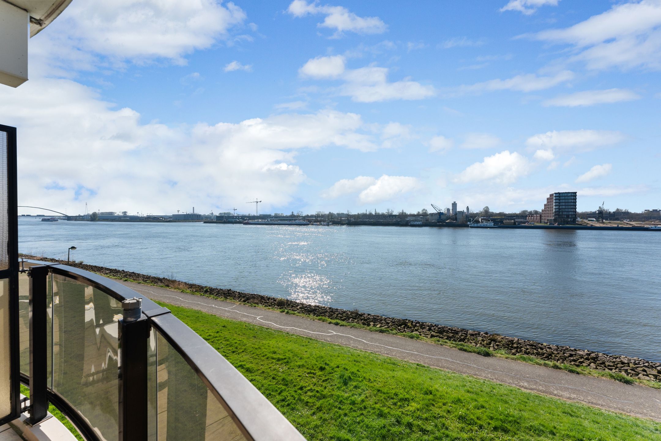 Foto 24 van Pontonniersweg 338