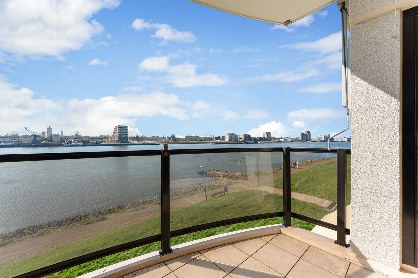 Foto 25 van Pontonniersweg 338