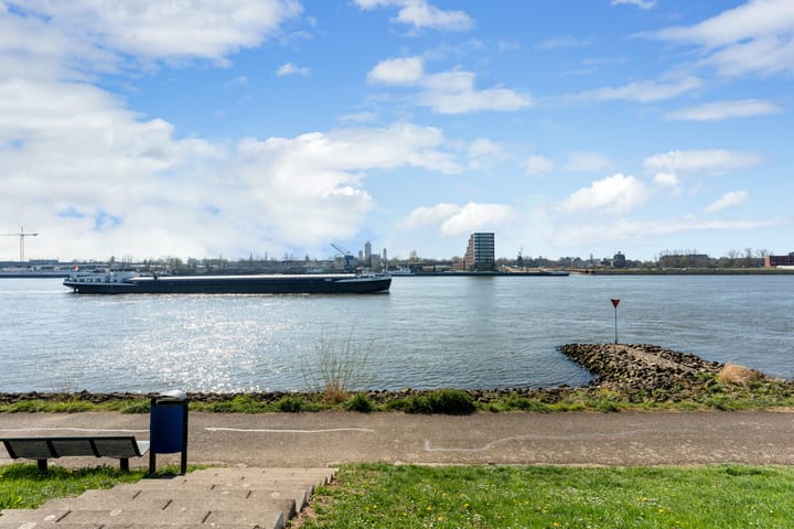 Foto 2 van Pontonniersweg 338