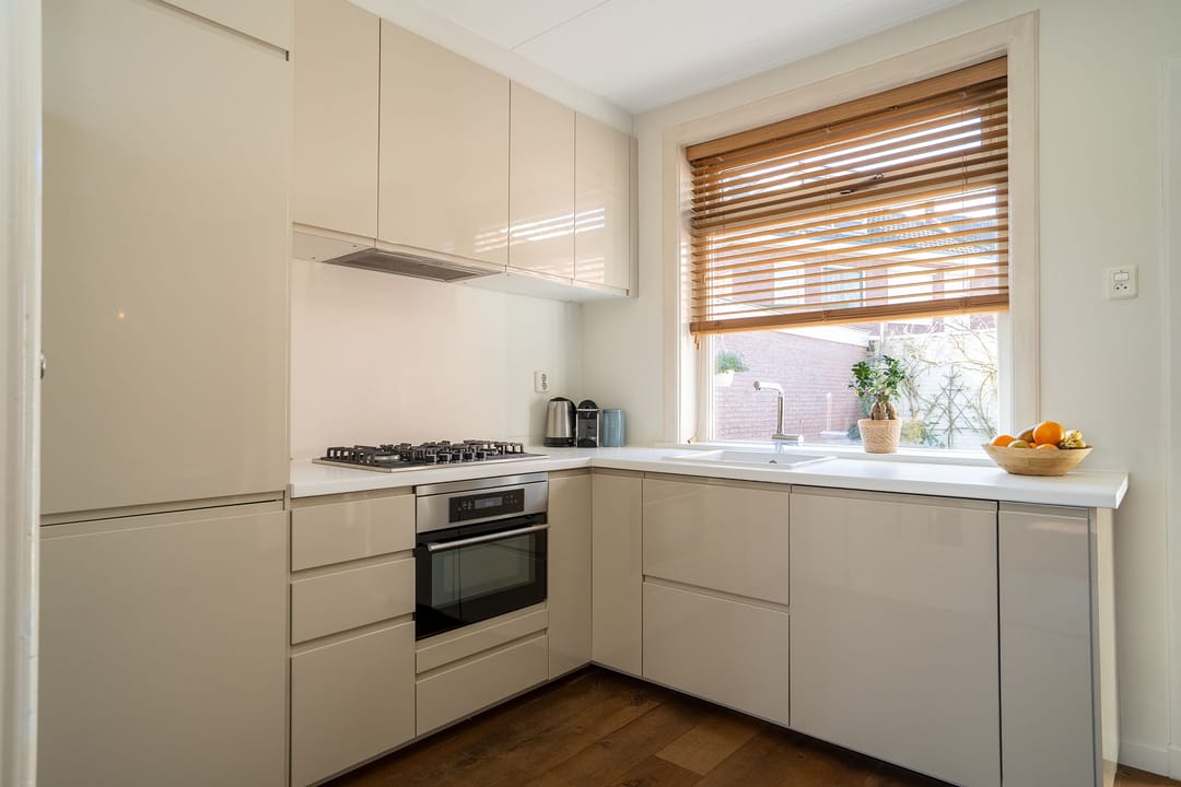 Photo 17 of Heutinkstraat 280