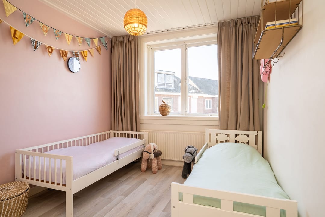 Photo 22 of Heutinkstraat 280