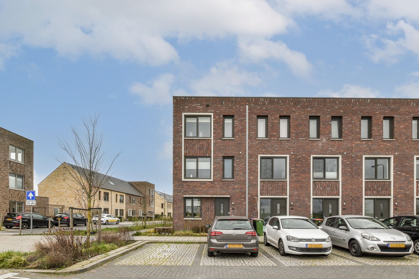 Foto 1 van Catharina Burierlaan 33