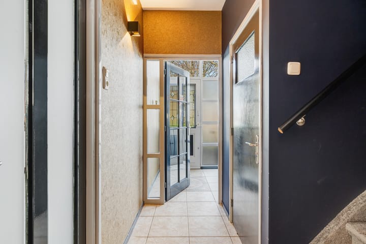 Foto 9 van Vliegveldweg 43