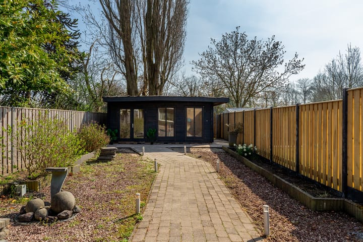 Foto 33 van Vliegveldweg 43