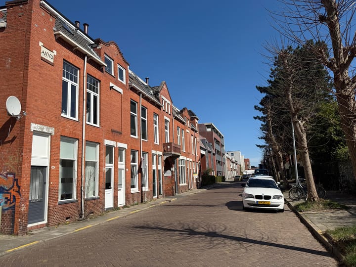 Foto 1 van Helper Westsingel 29-A