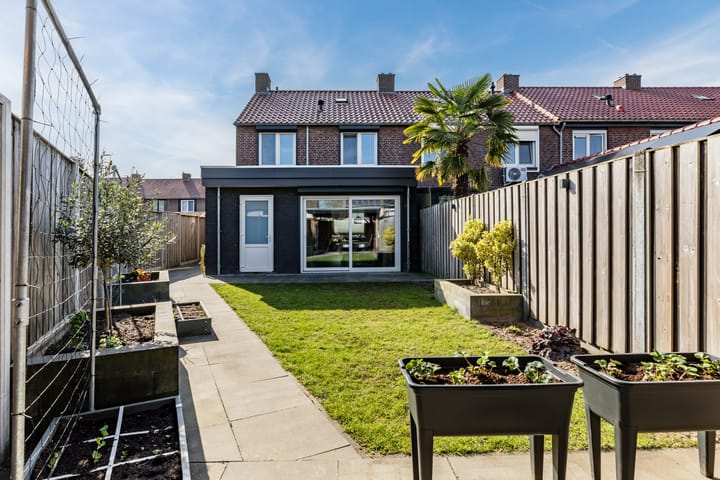 Foto 32 van Jan van Eechoudstraat 14