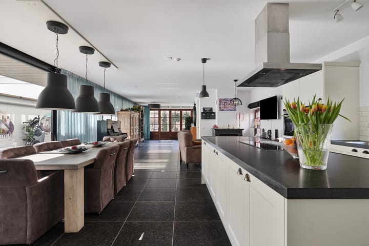 Photo 13 of Dorpsstraat 28-A