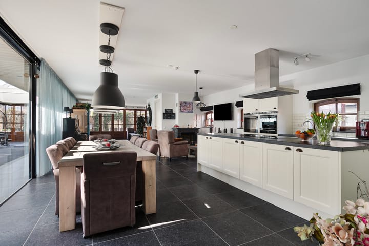 Photo 14 of Dorpsstraat 28-A