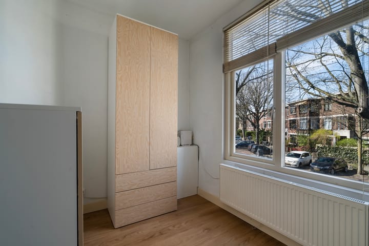 Foto 15 van Caan van Necklaan 302