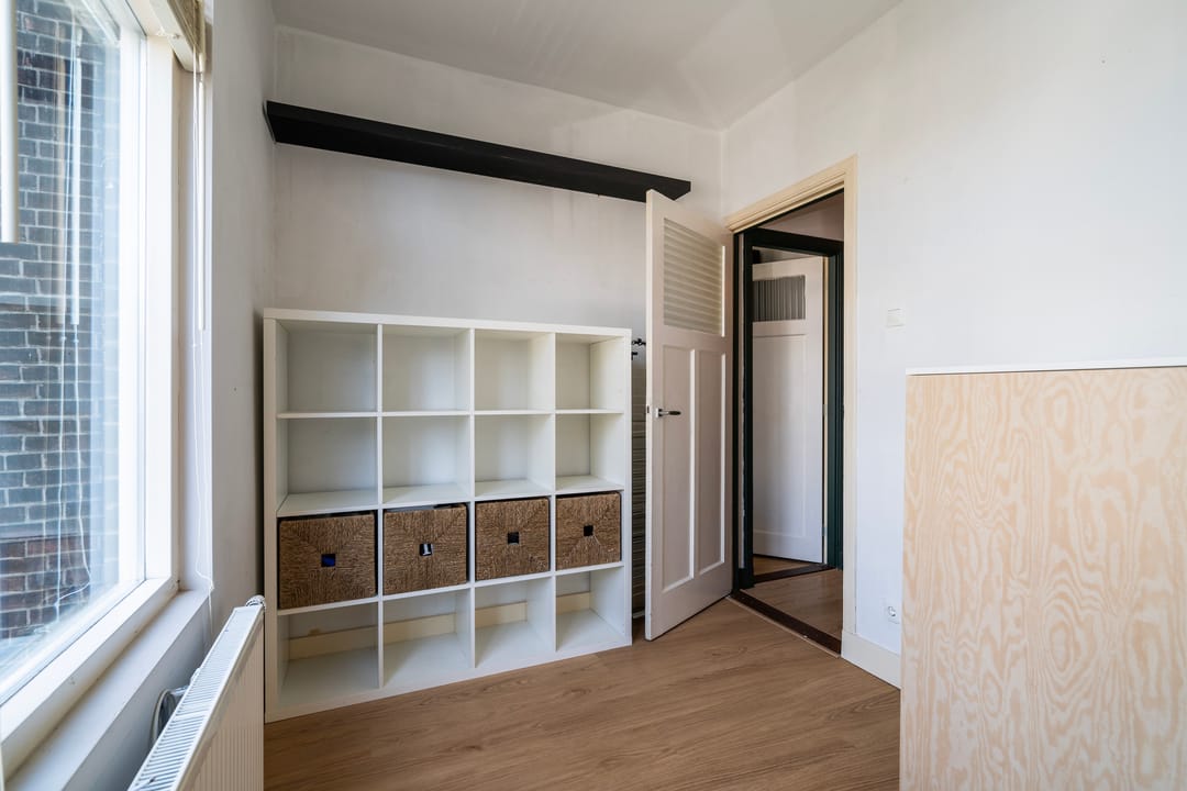 Foto 16 van Caan van Necklaan 302