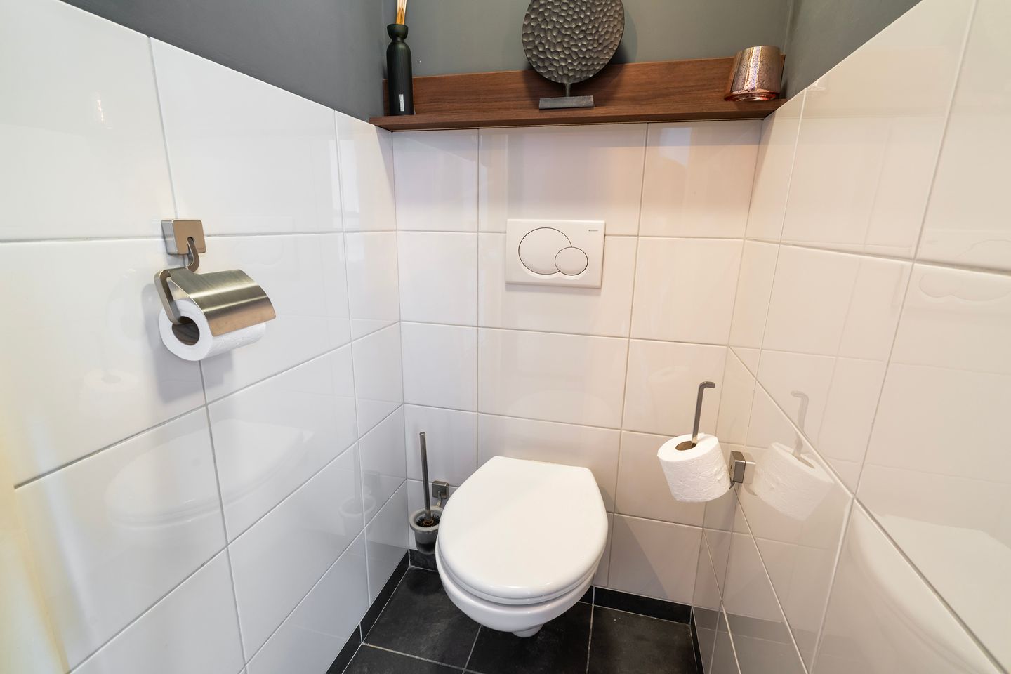 Foto 20 van Caan van Necklaan 302