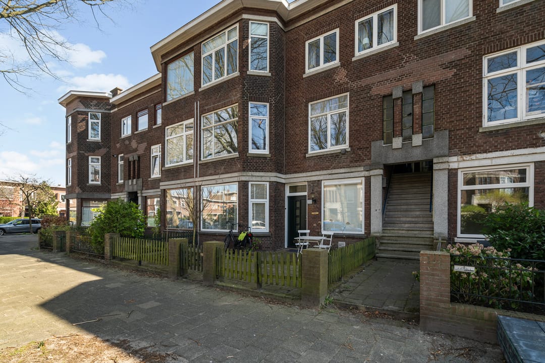 Foto 22 van Caan van Necklaan 302