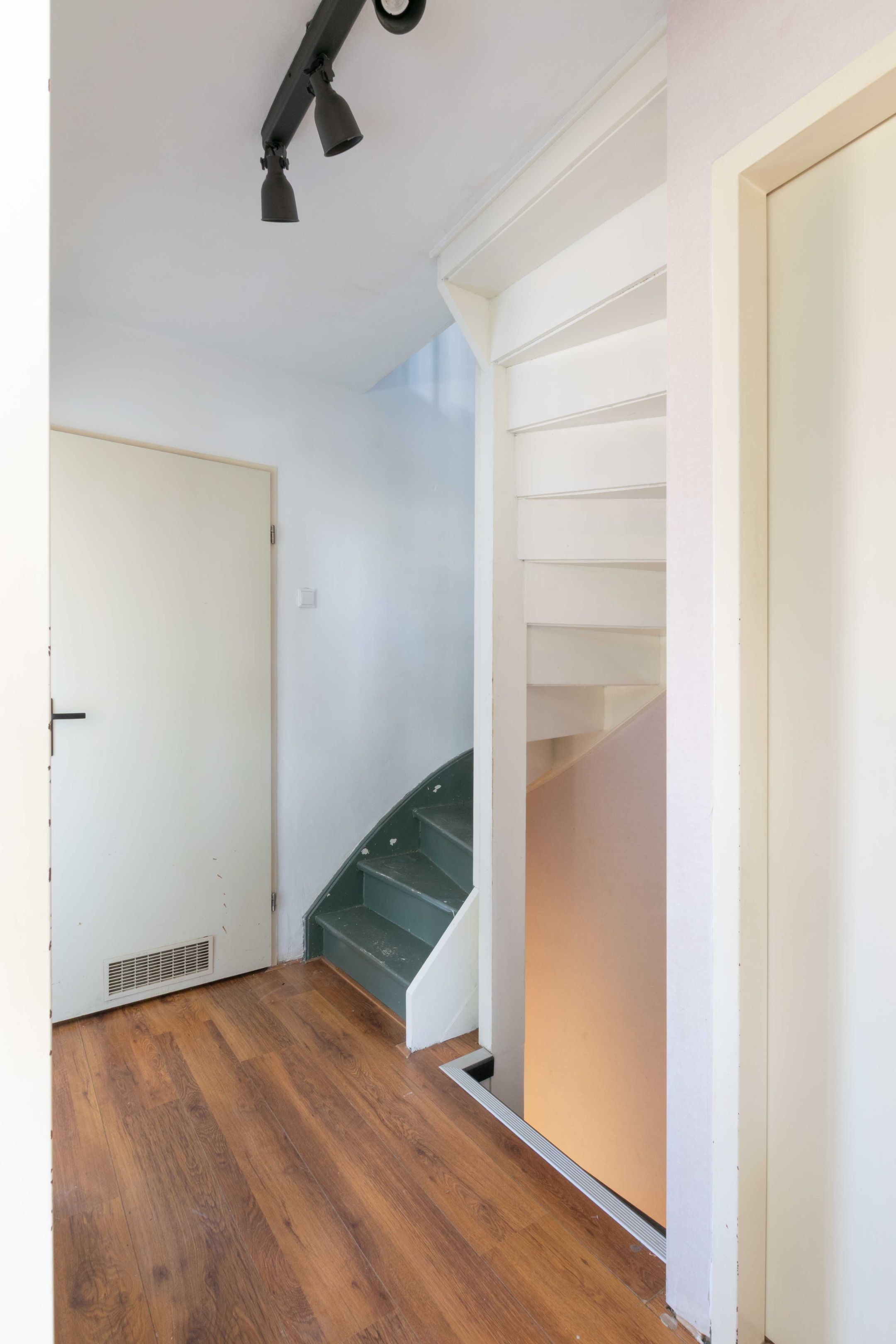 Foto 15 van Trompstraat 4