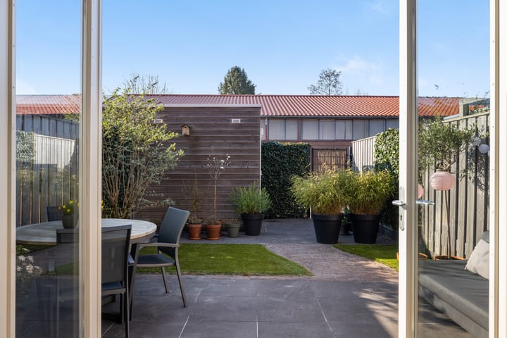 Foto 9 van Van der Weddenhof 53