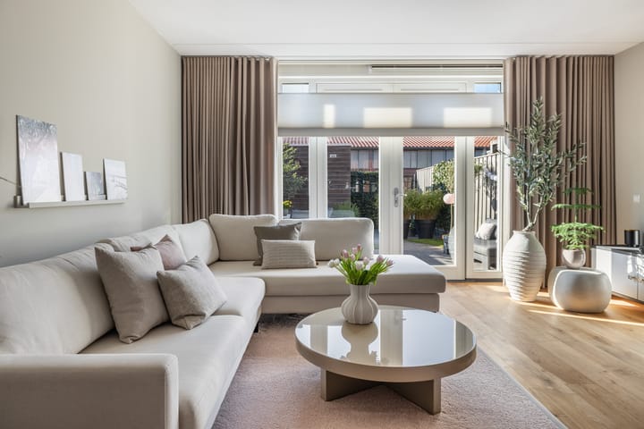 Foto 7 van Van der Weddenhof 53