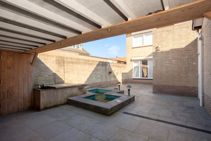 Foto 2 van Plonderijen 27