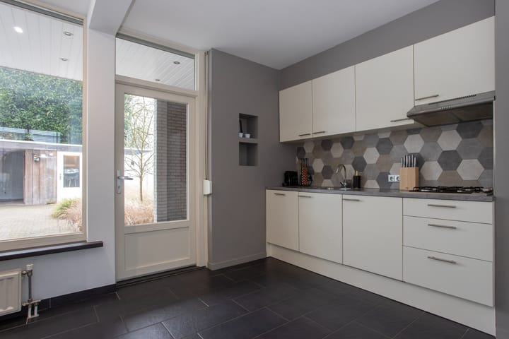 Foto 12 van Klaproosstraat 20-A