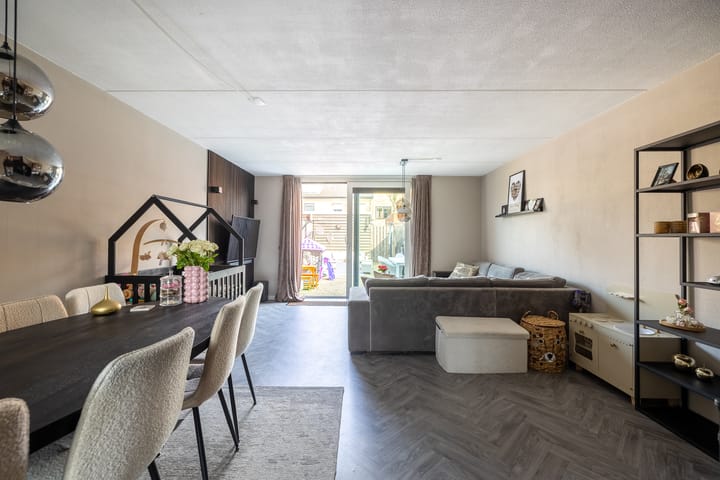 Foto 12 van Hof van Parma 6